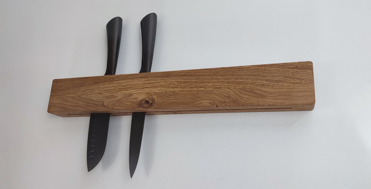 Messerhalter aus Eichenholz zur Wandmontage