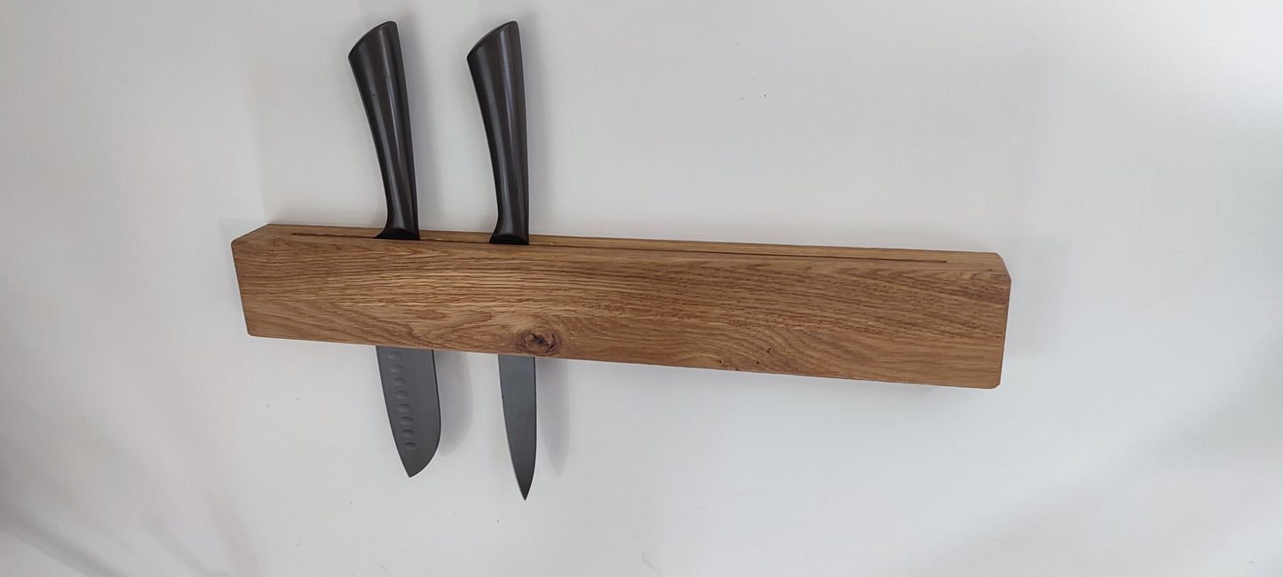 Messerhalter aus Eichenholz zur Wandmontage