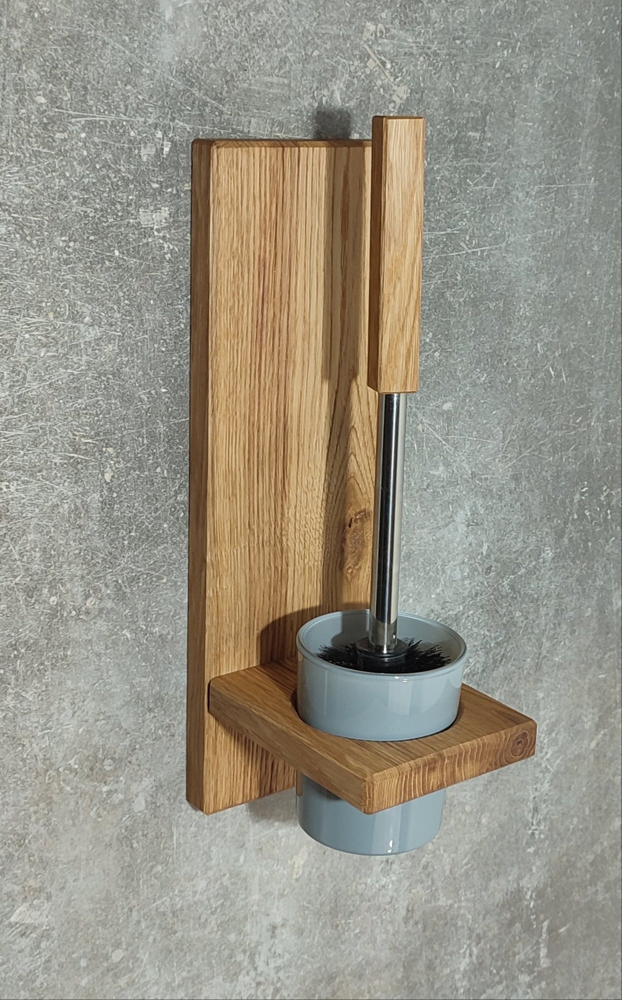 WC-Garnitur aus Holz zur Wandmontage