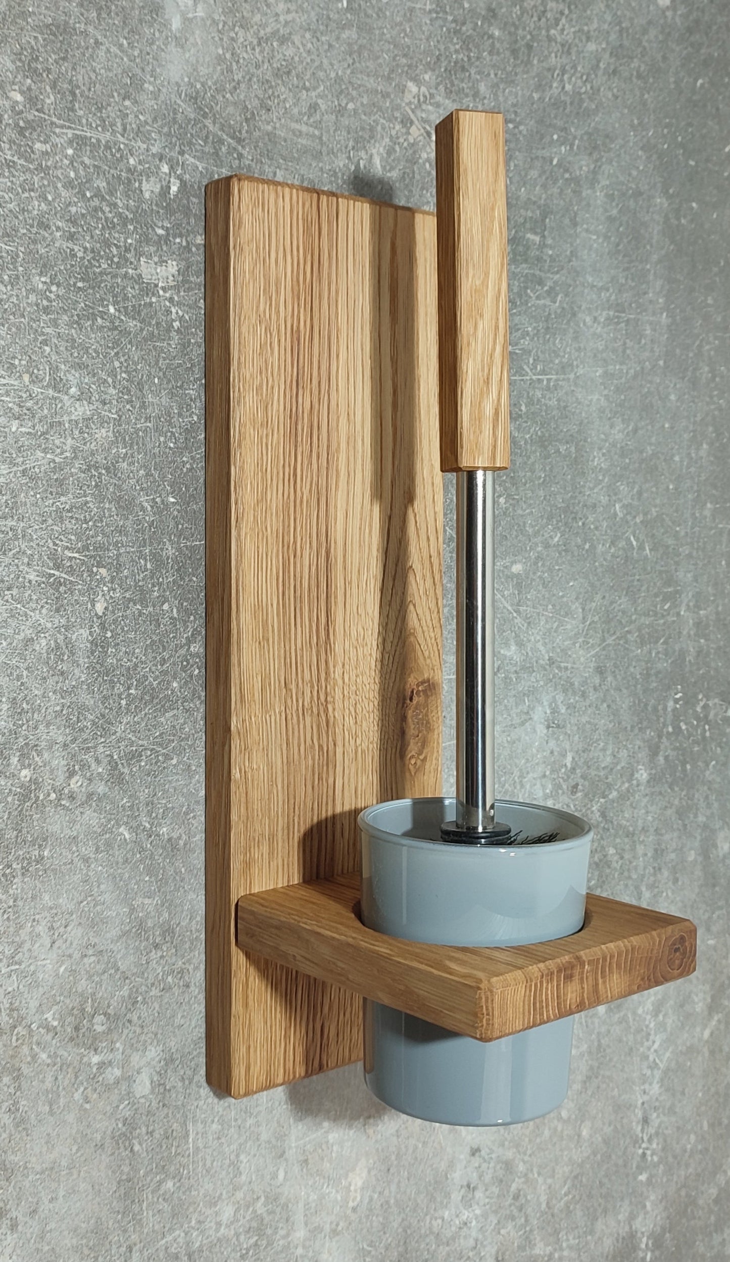 WC-Garnitur aus Holz zur Wandmontage