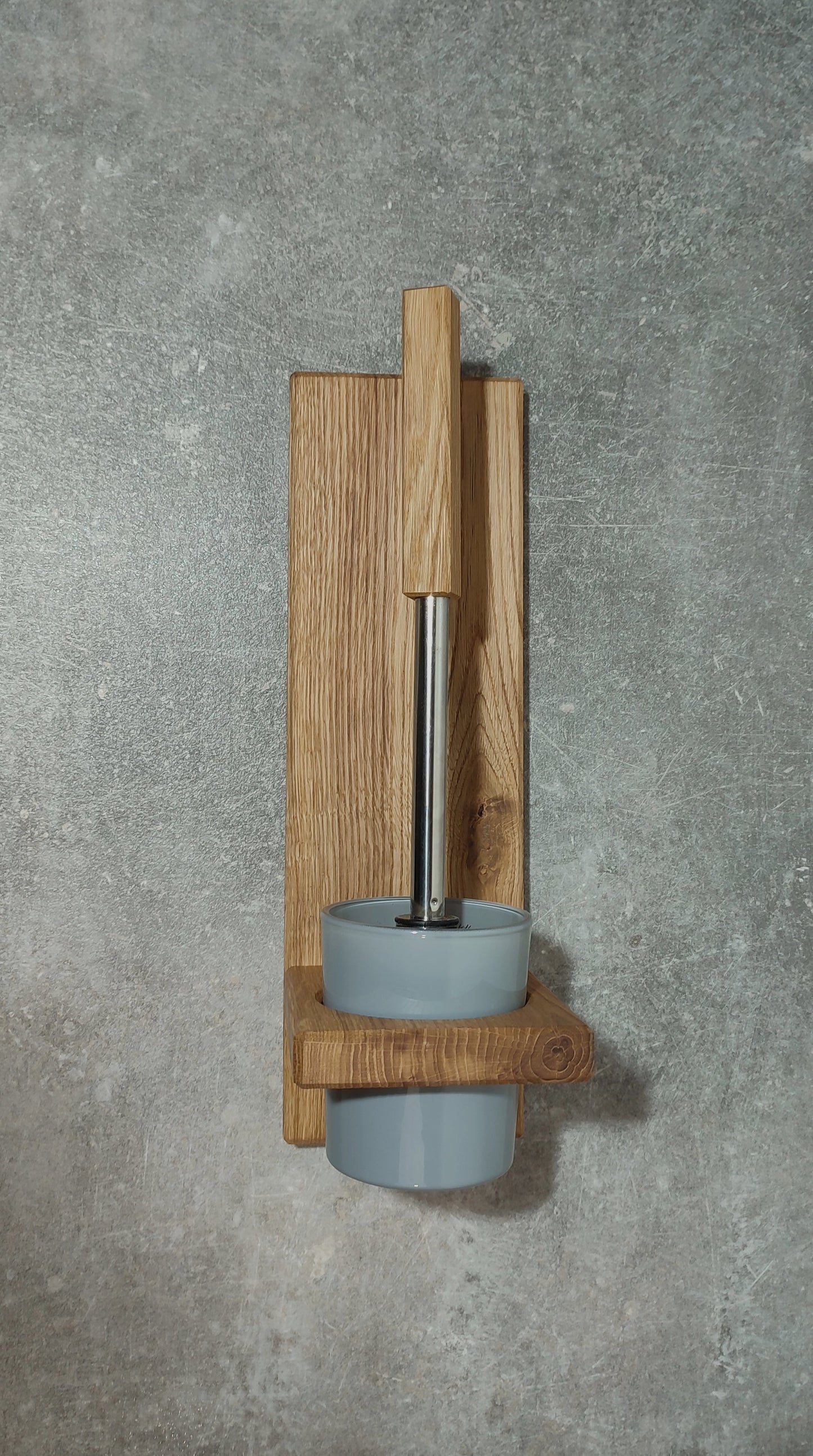 WC-Garnitur aus Holz zur Wandmontage