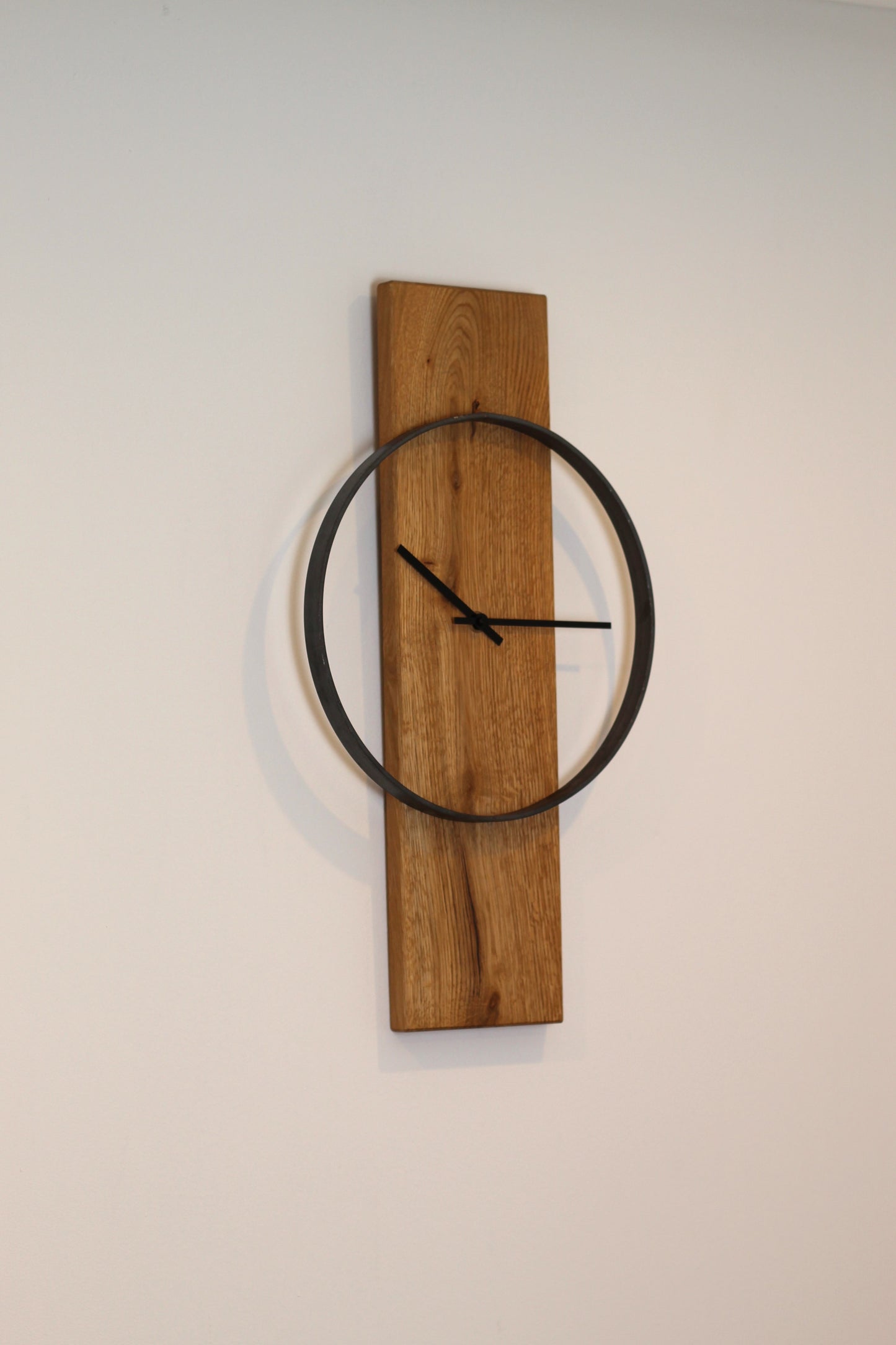 Wanduhr aus Holz