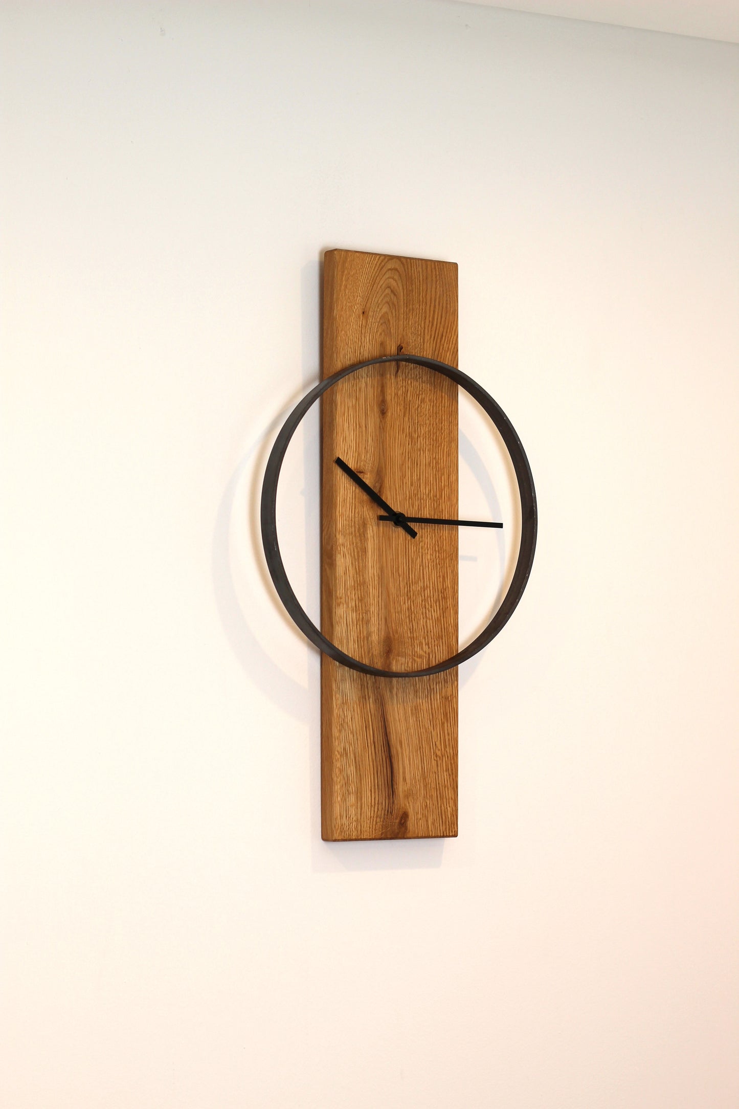 Wanduhr aus Holz