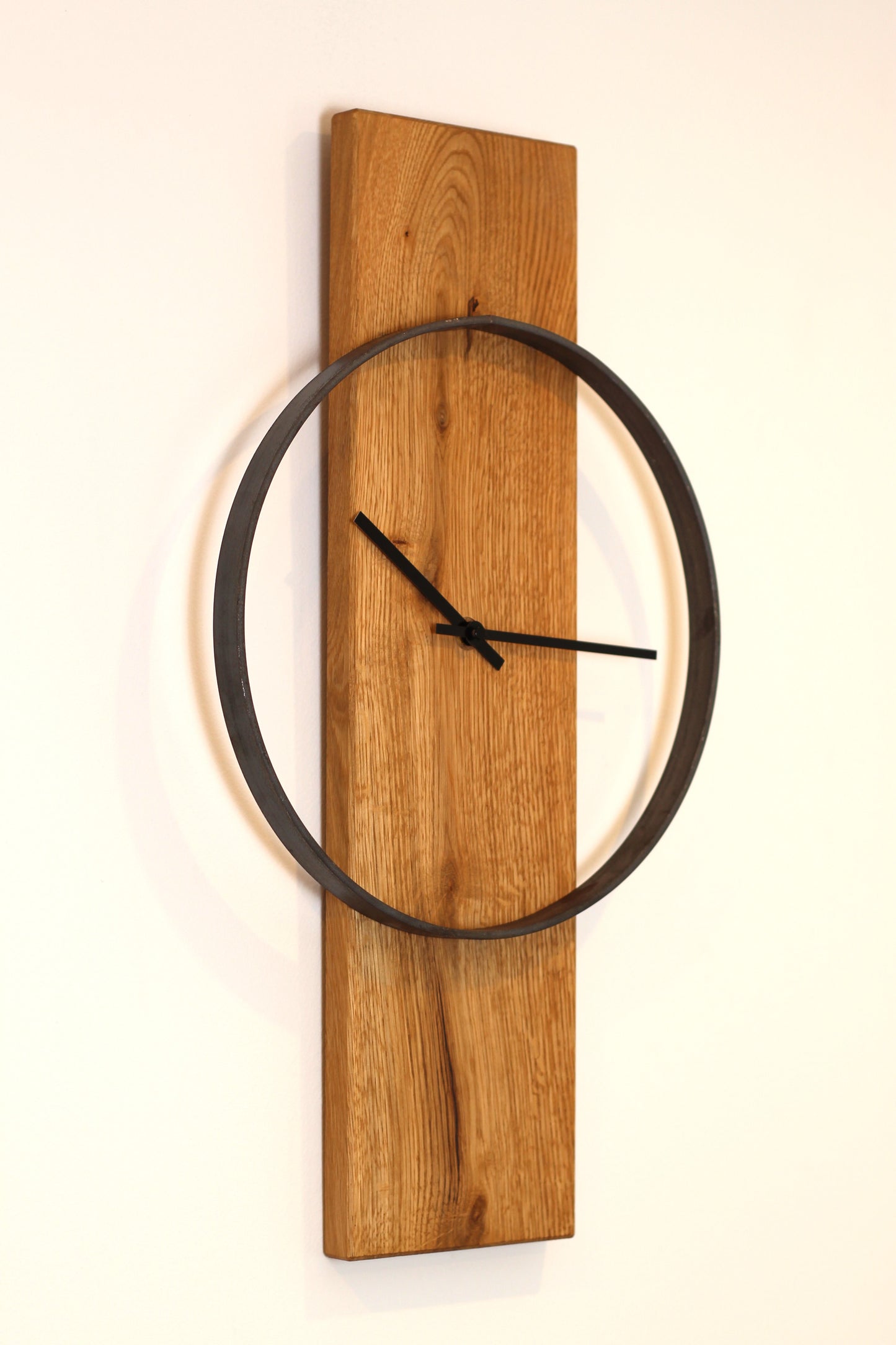 Wanduhr aus Holz