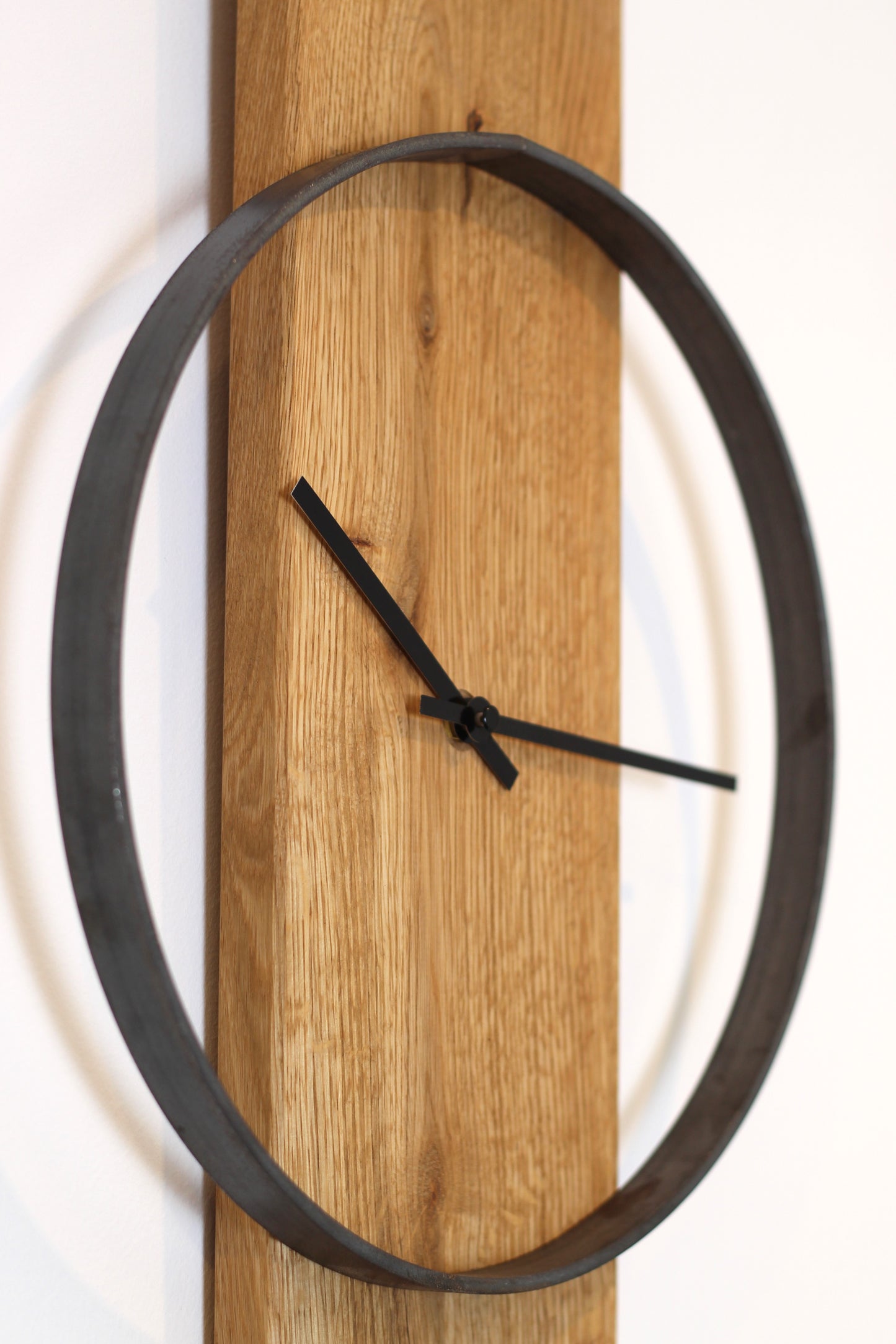 Wanduhr aus Holz