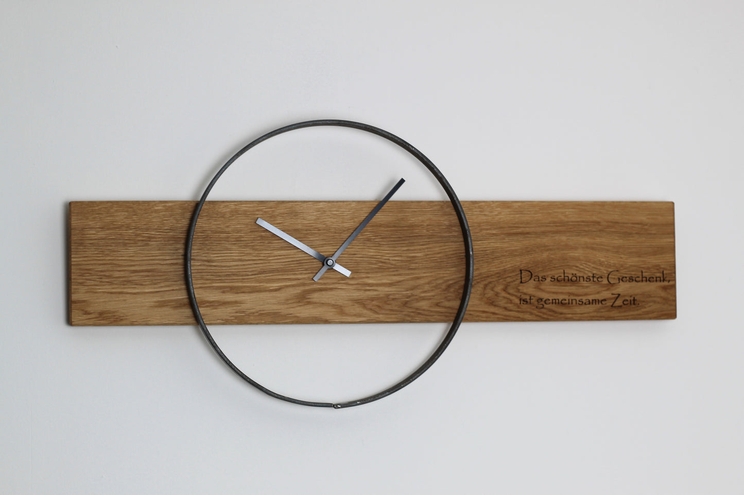 personalisierbare Wanduhr
