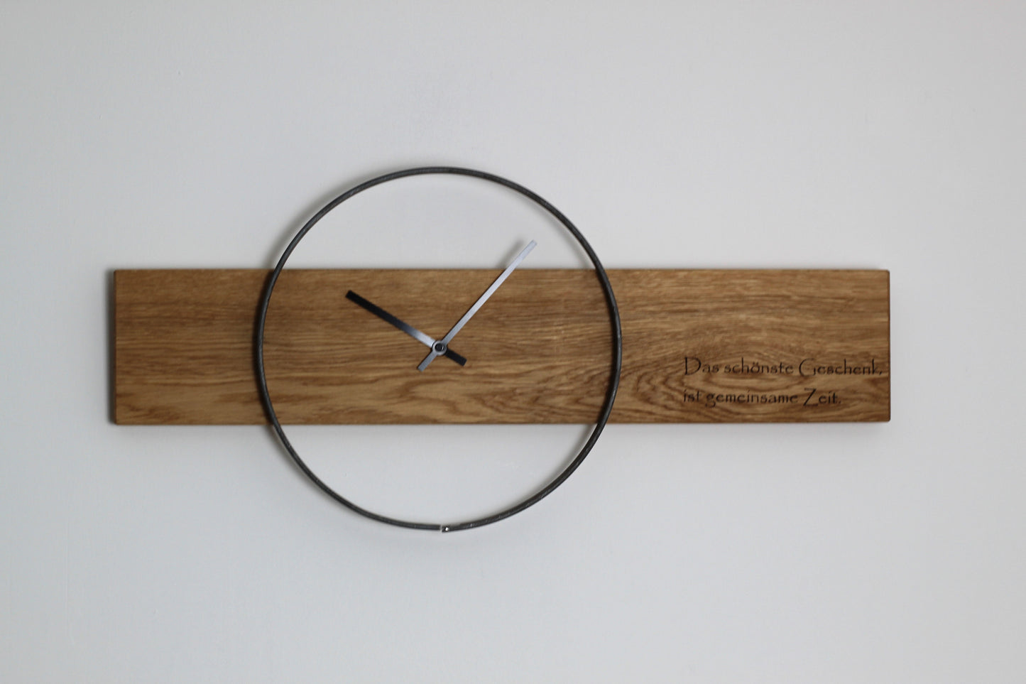 personalisierbare Wanduhr