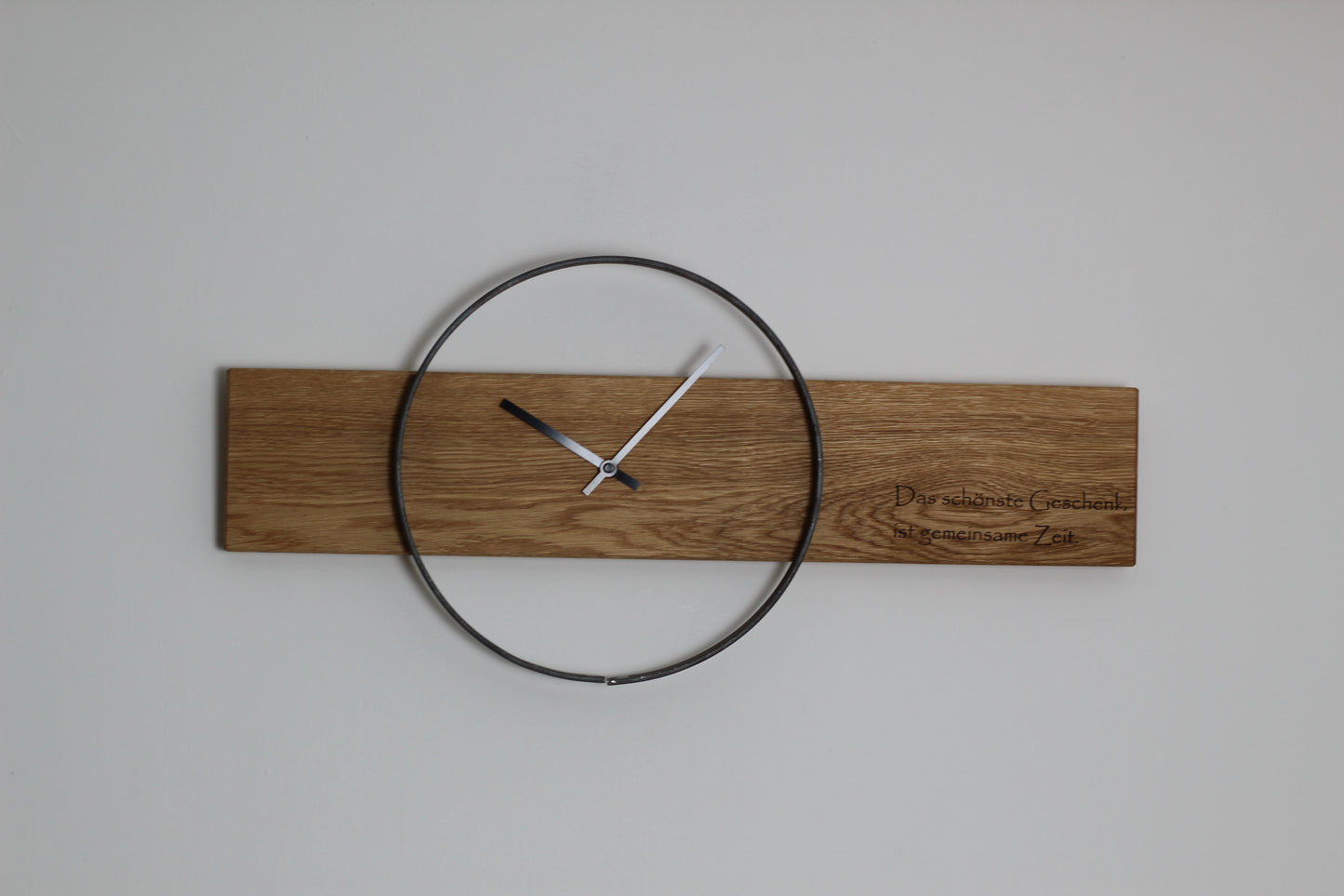 personalisierbare Wanduhr