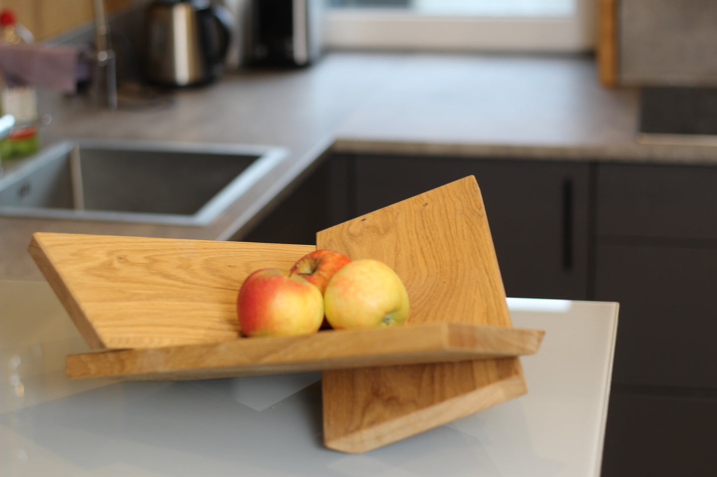 Moderne Obstschale