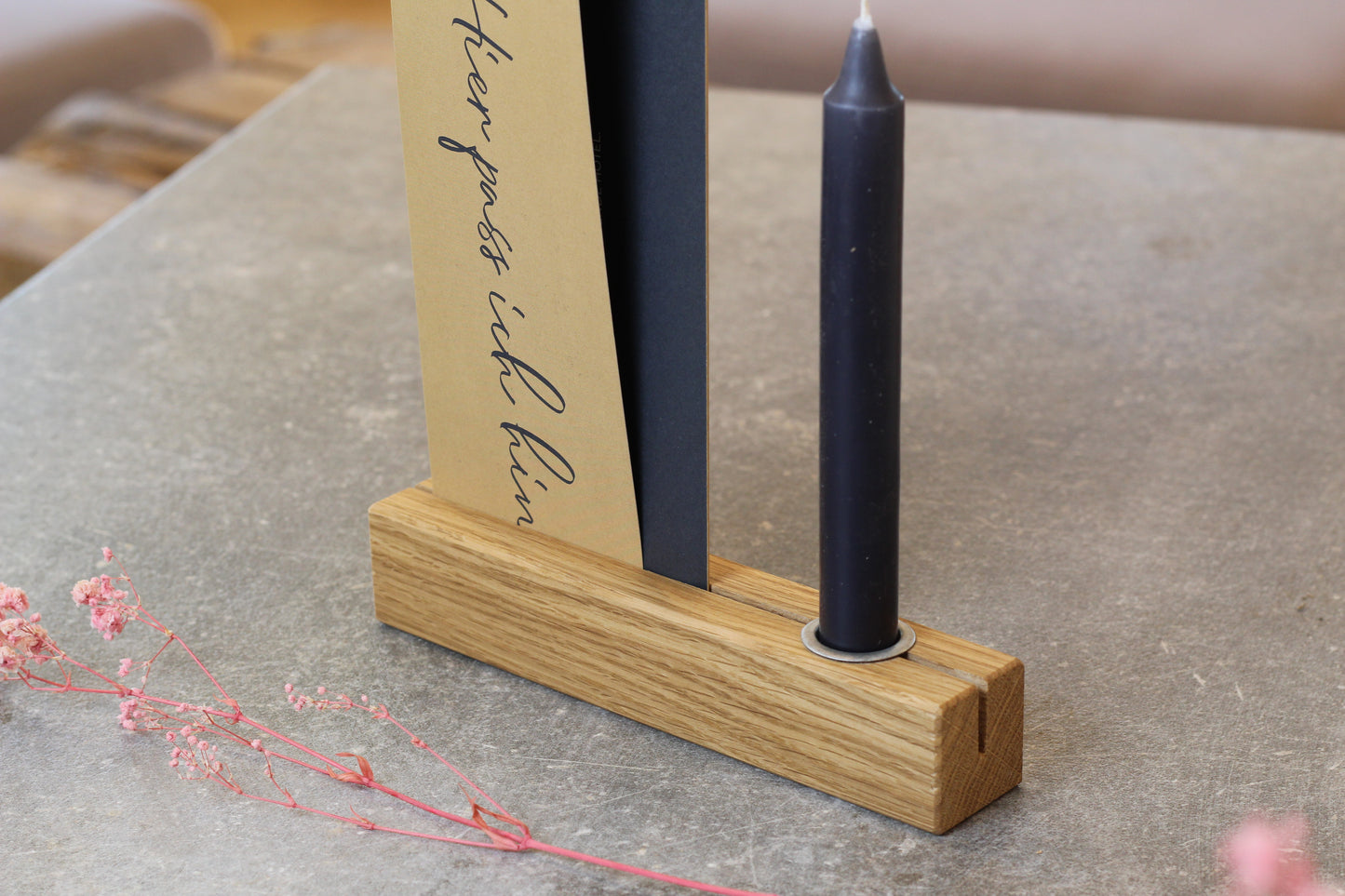 Eichenholz-Foto-/Kartenhalter mit Kerze.