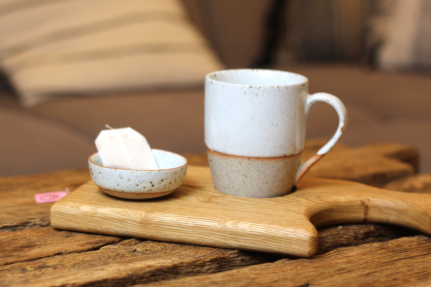 Servierbrett mit Tasse