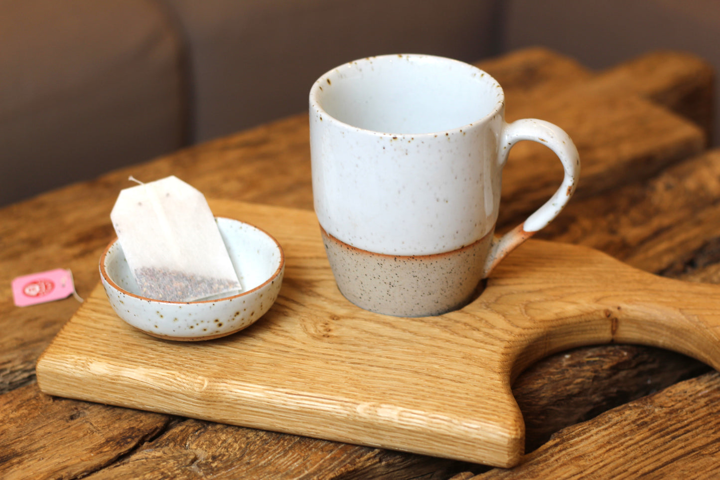 Servierbrett mit Tasse