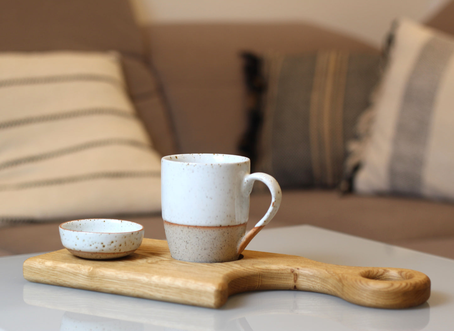 Servierbrett mit Tasse