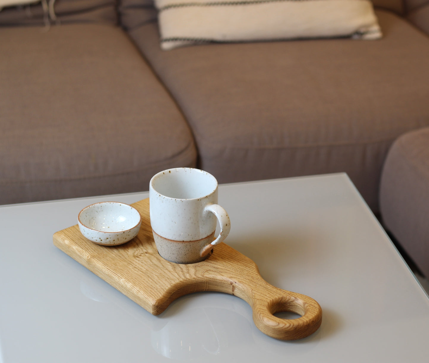 Servierbrett mit Tasse