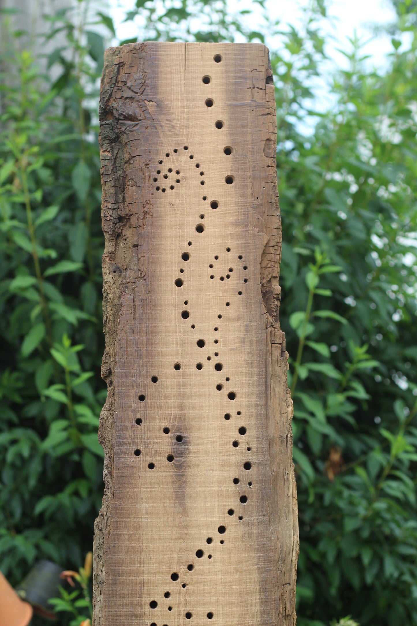Insektenhotel, Nisthilfe, Gartenkunst