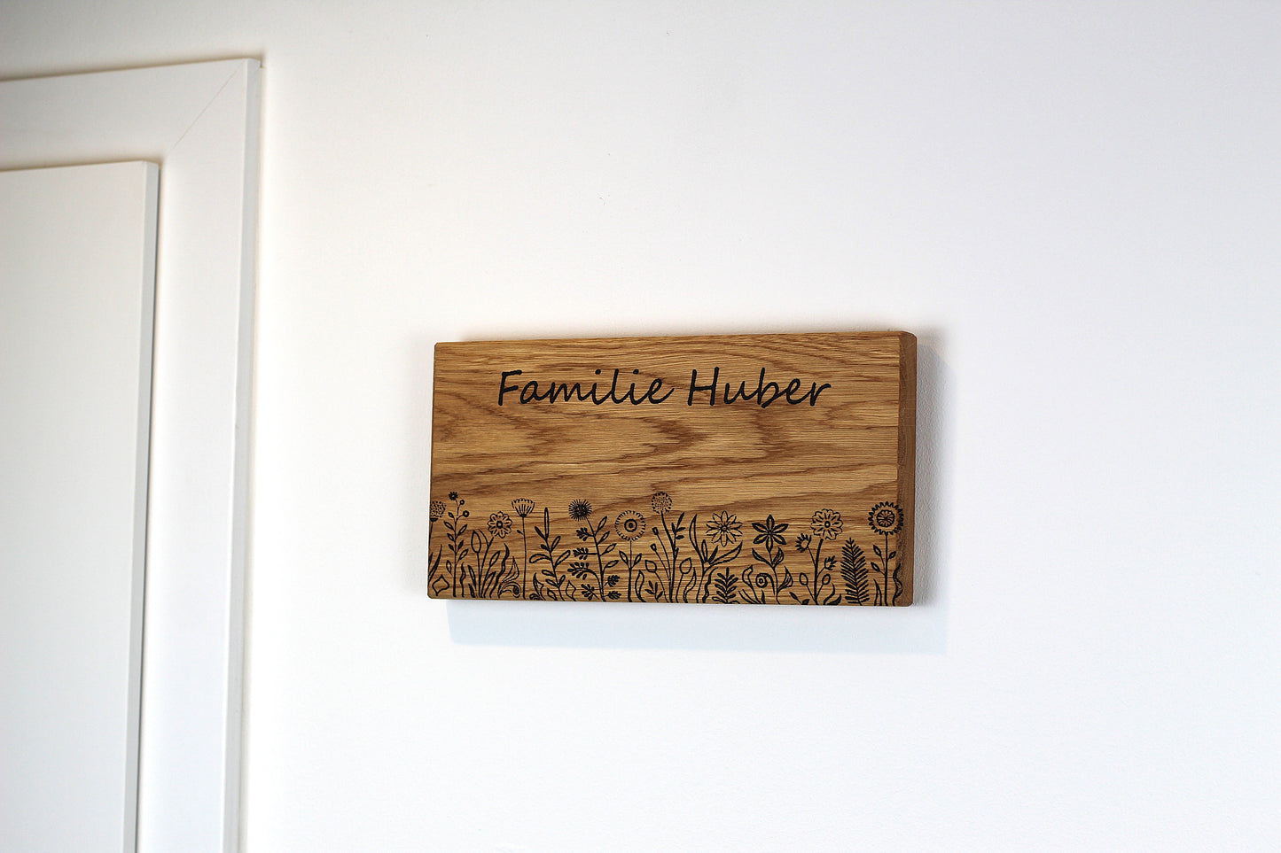 Persönliches Türschild aus Holz