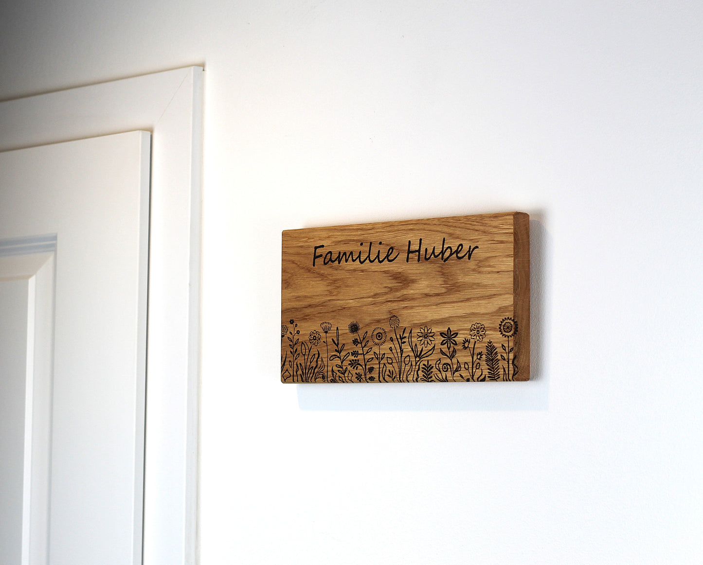 Persönliches Türschild aus Holz