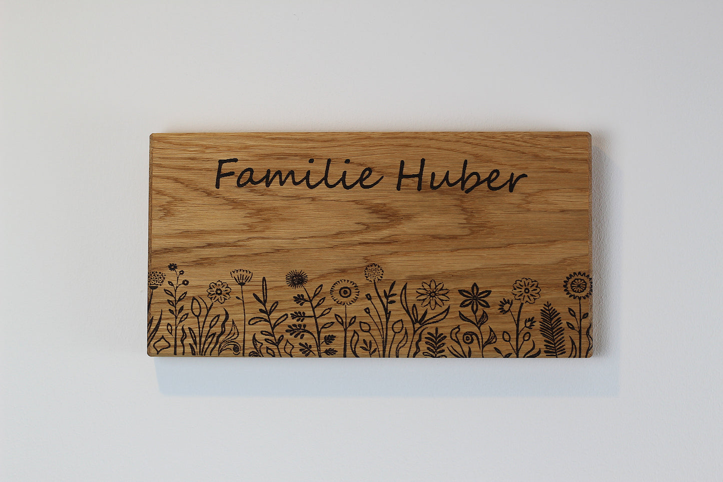 Persönliches Türschild aus Holz