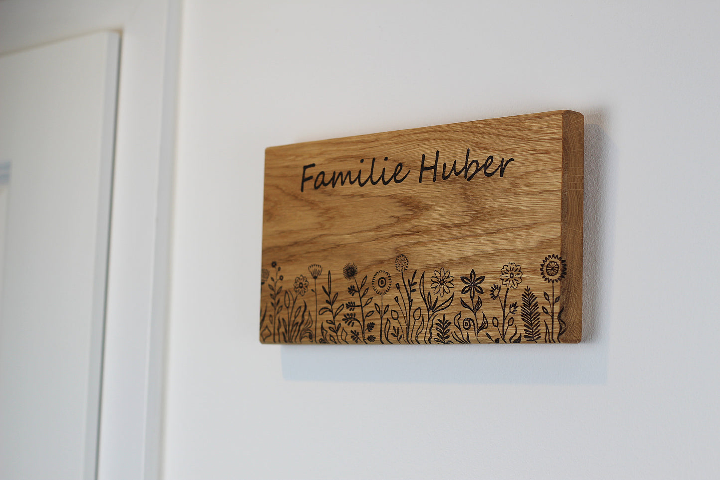 Persönliches Türschild aus Holz