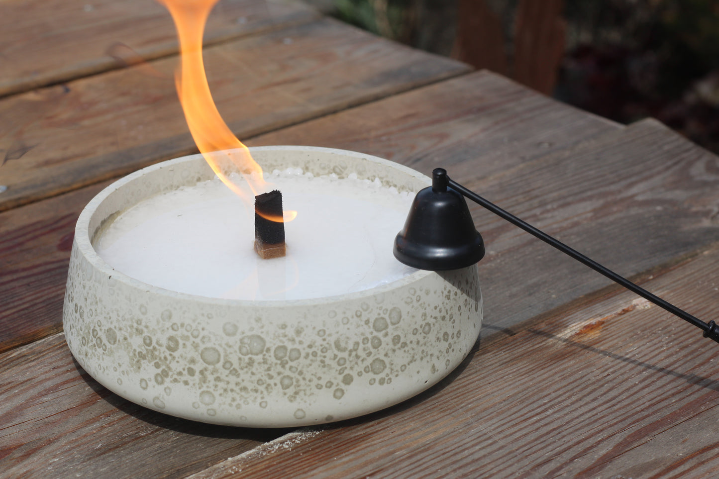 Betonfeuer, Tischfeuer, Wachsfresser