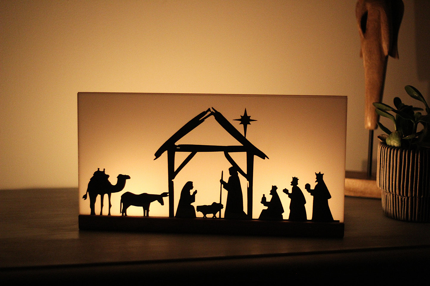 Beleuchtete Weihnachtskrippe