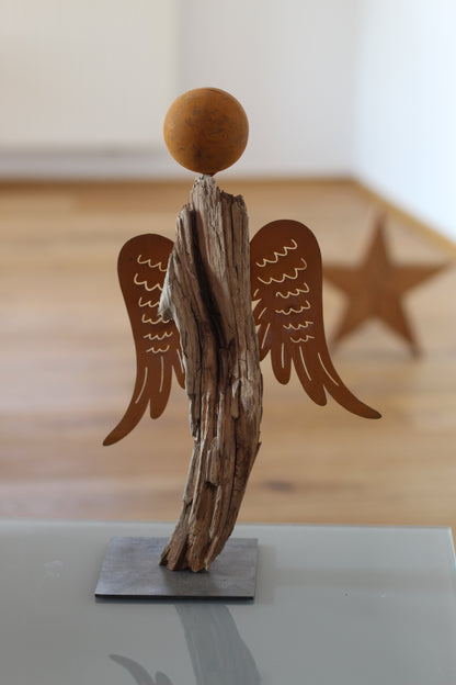 Engel  aus Treibholz