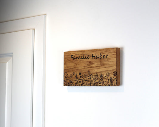 Persönliches Türschild aus Holz