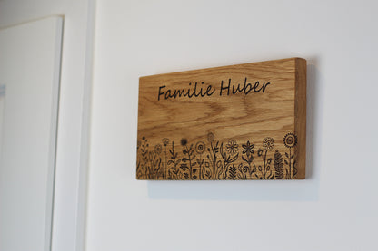Persönliches Türschild aus Holz