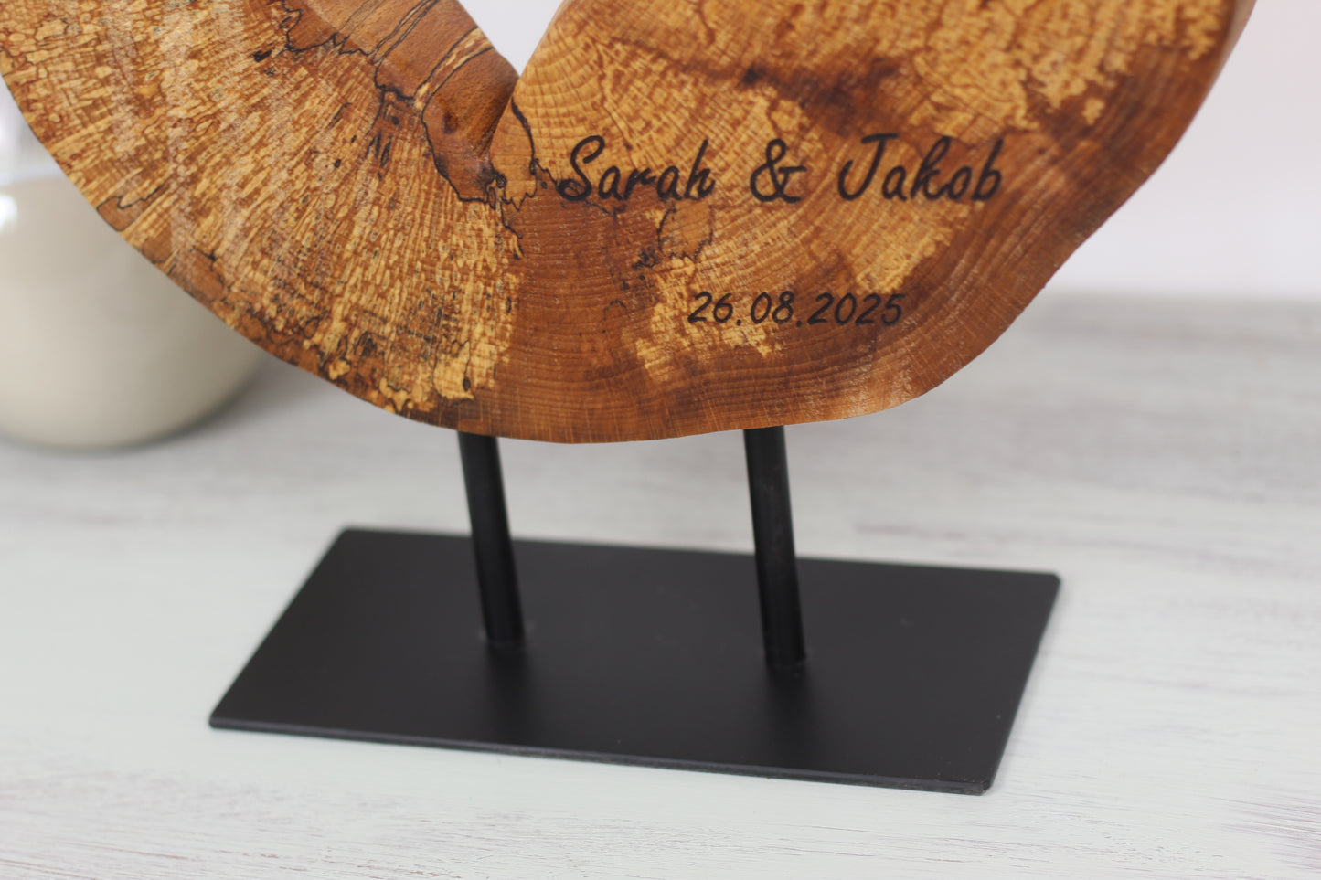 Personalisierte Baumscheibe auf Ständer                                                    Hochzeitsgeschenk, personalisiertes Geschenk, Jahrestag