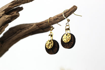 Holzohrringe Eichenholz und Gold strukturiert