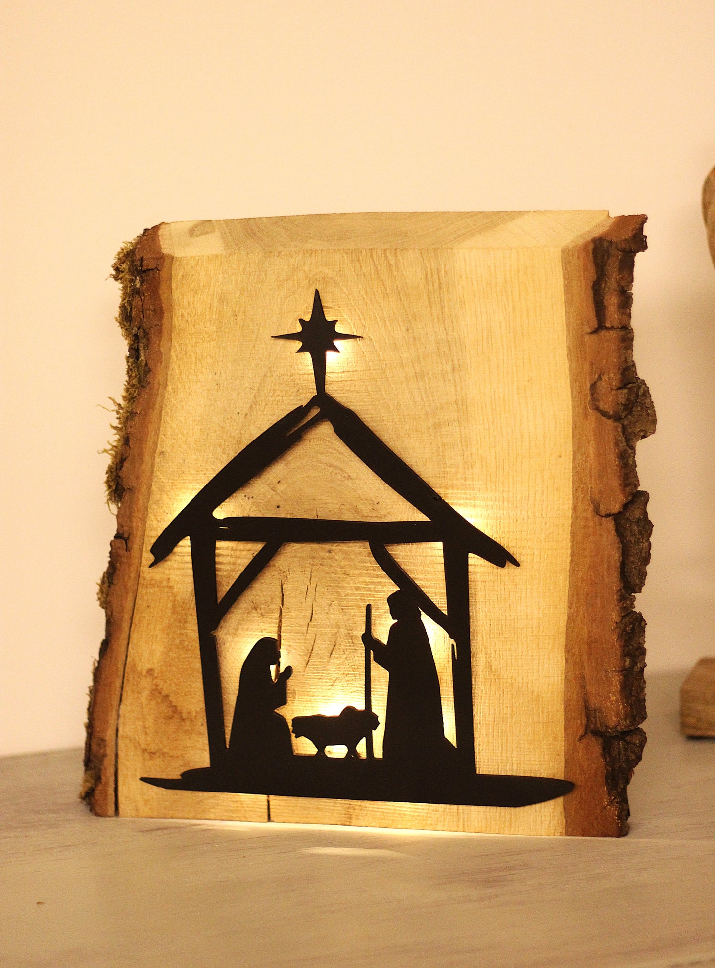 Beleuchtete Weihnachtskrippe